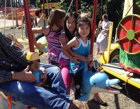 3 girls on dolphin